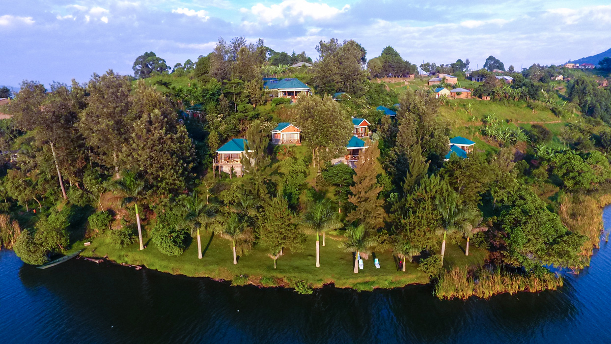 Lake Mulehe Safari Lodge near Bwindi Uganda