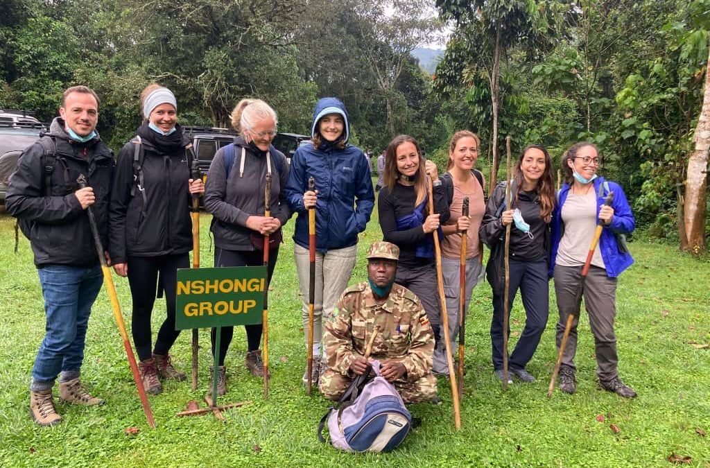 what to wear for gorilla trekking